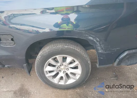 2021 Chevrolet Silverado 1500 2Wd Short Bed Custom z USA, uszkodzony, nr VIN 3GCPWBEK6MG185921